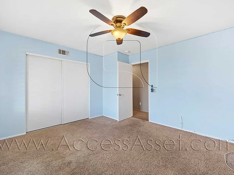 1358 Baldwin St — Photo 27
