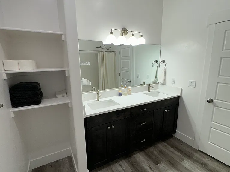 4184 Ventura Ave — Photo 18
