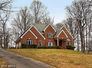 502 Seneca Knoll Ct, Great Falls, VA 22066