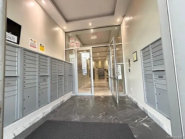 41-62 Bowne St #9F — Photo 3