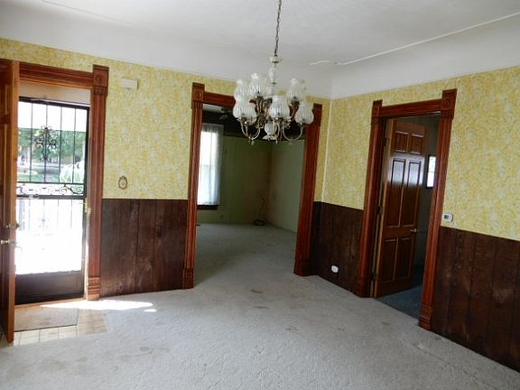 4th image of 619 Blackman St