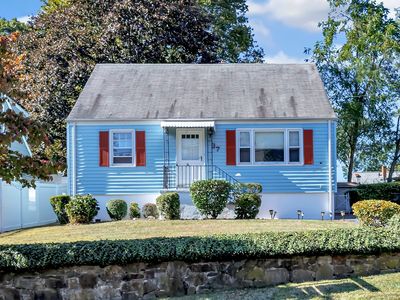 37 Herald Avenue, Bridgeport, CT, 06606