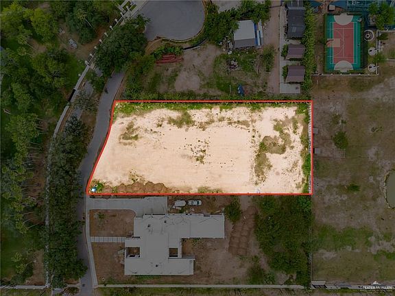 3rd image of 3010 Neuhaus Dr