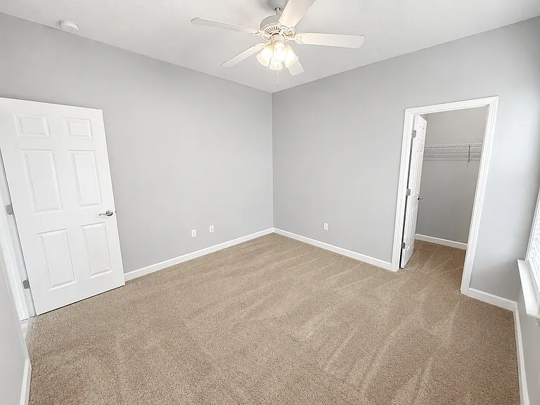 264 Archdale St — Photo 15