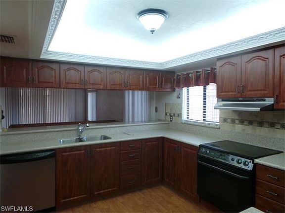 4th image of 2063 W Lakeview Blvd #2