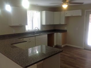 112 McIntosh Ln, Bennington, VT 05201