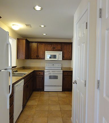 4th image of 2715 Kathie Dr