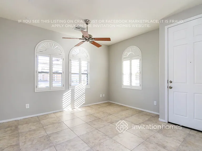 451 S Hawes Rd #76 — Photo 2
