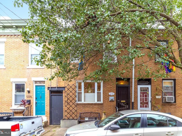 1237 S Alder St, Philadelphia, PA 19147