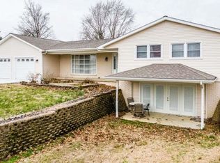 6445 Houser Rd, Paducah, KY 42003