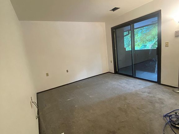 2nd image of 9111 N Park Plaza Ct