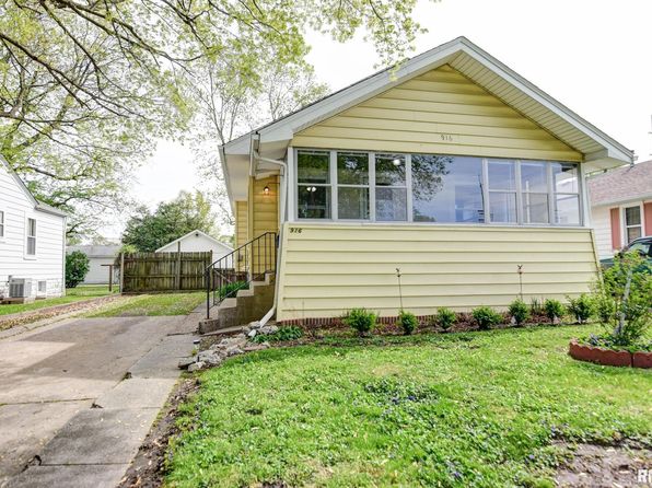 916 W Park Blvd, Taylorville, IL 62568