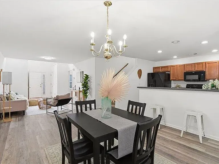 9176 Maple Grove Dr — Photo 14