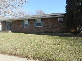 1012 Crescent Dr, Champaign, IL 61821