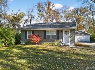 146 Diekamp Ln, Saint Charles, MO