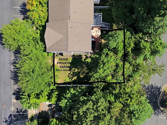 4th image of 335 English Oak Ln