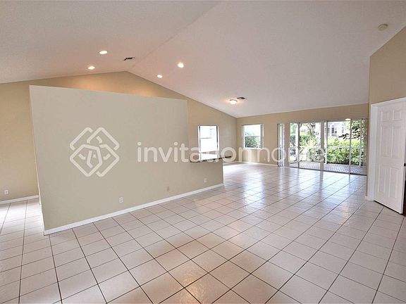 4th image of 5242 Grande Palm Cir