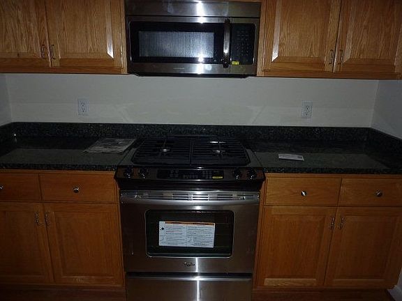 4th image of 530 Wilton Coves Dr