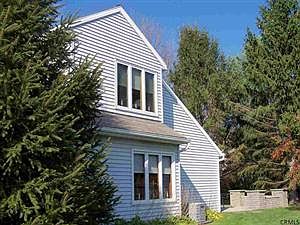 2nd image of 7 Rusfield Dr