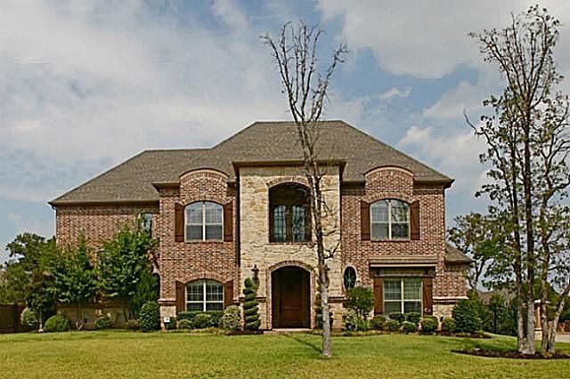 1st image of 637 Meandering Woods Dr