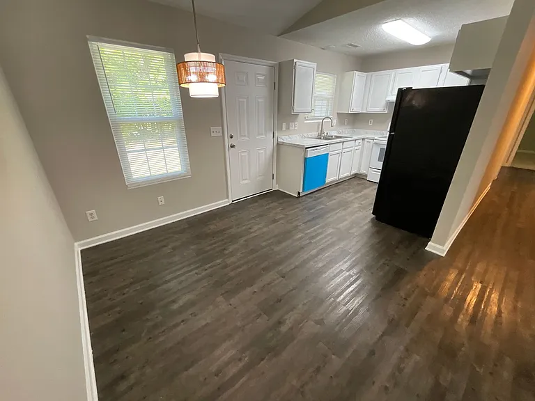 2709 Ingleside Dr — Photo 15
