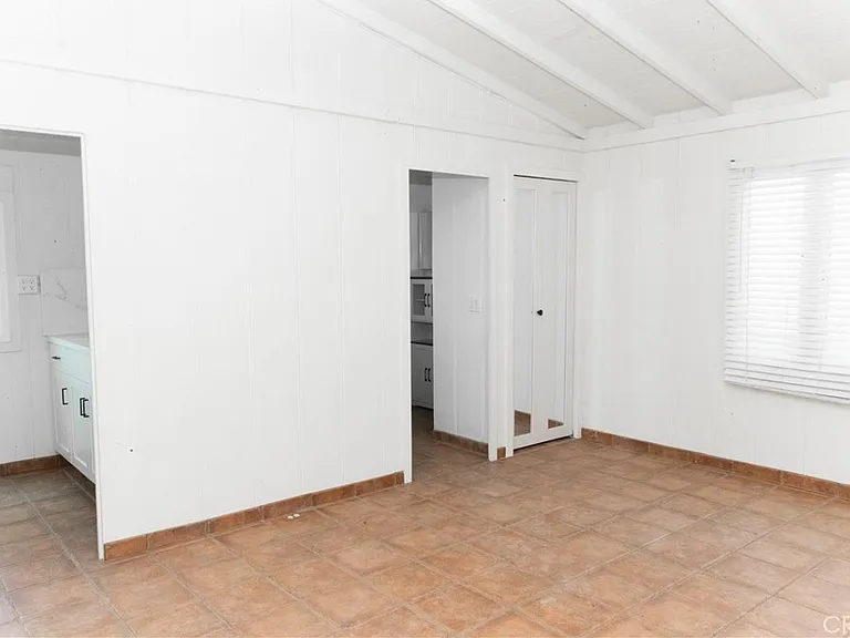 357 Mermaid St #B — Photo 3