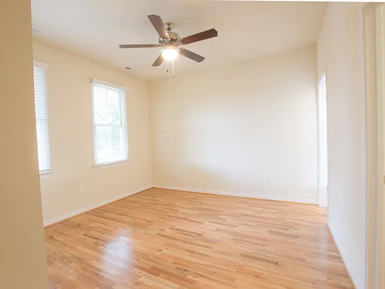 1101 Oakwood Ave — Photo 9