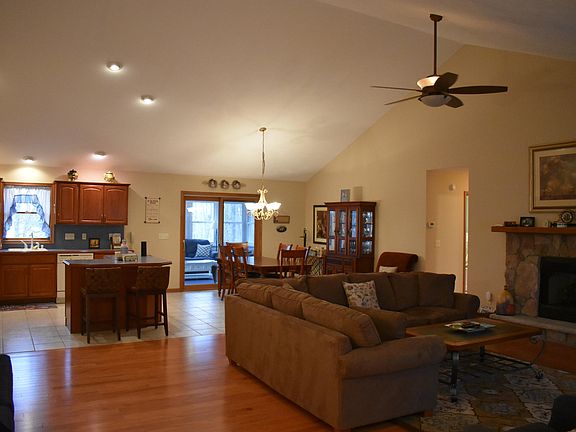 4th image of 804 W Spur Ct