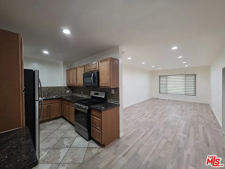 1224 N Fairfax Ave #7 — Photo 10
