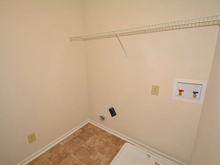 12162 Maize Dr — Photo 24