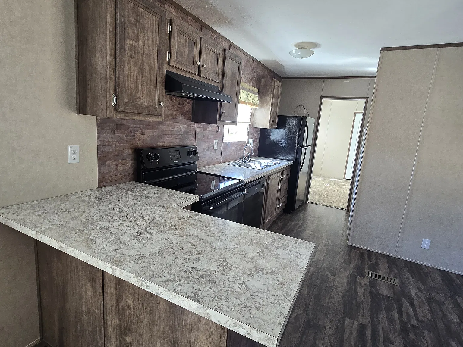 2 bed, 980 sqft, $1,500 — Photo 4