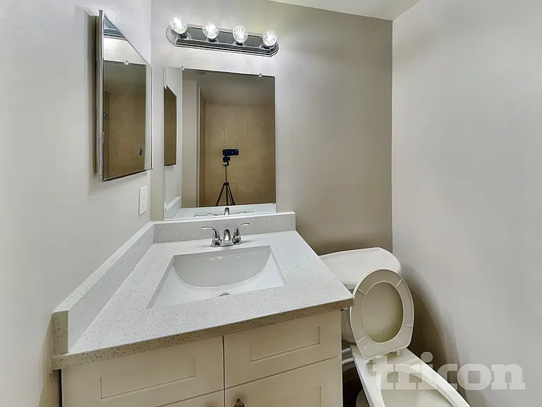 16013 Woodpine Dr — Photo 15