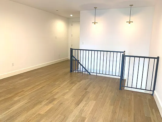 Rented by Tapiro Realty | media 29