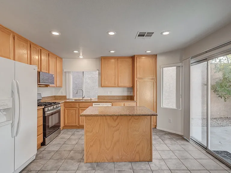 10800 Palatine Ct — Photo 4