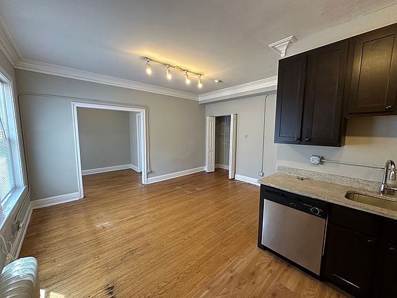 4th image of 1202 W Granville Ave APT 211