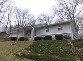 200 Glenwood Cir, Cassville, MO 65625