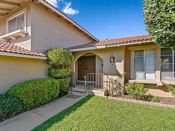 2nd image of 345 Avenida Arboles