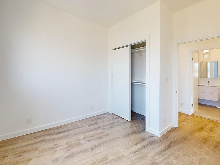 90 Alhambra St #406 — Photo 8