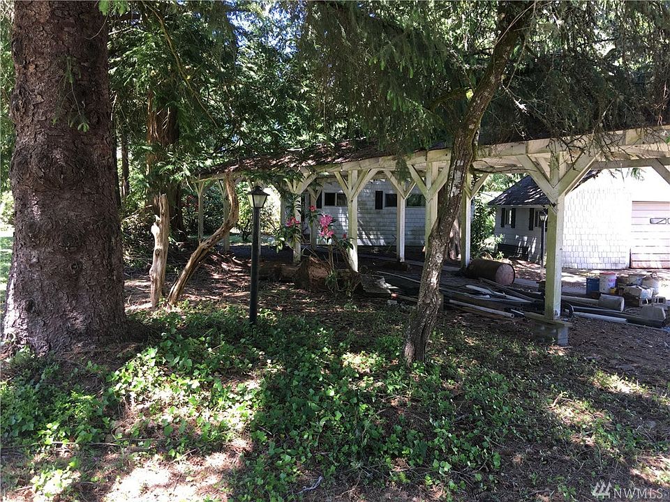 1st image of 2410 Crestline Dr NW