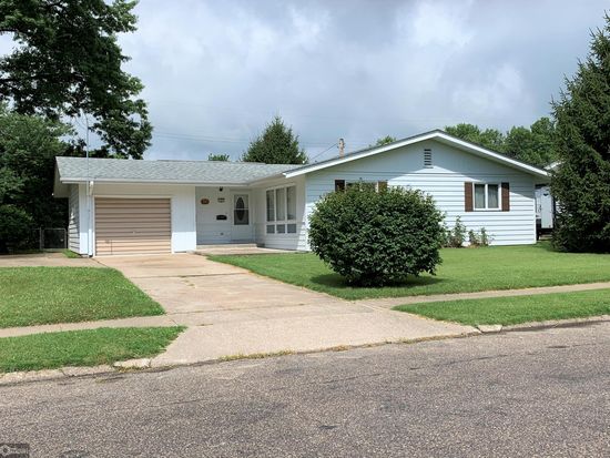19 Oak Dr Fort Madison Ia 52627 Zillow