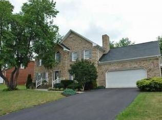 5033 Plantation Grove Ln, Roanoke, VA 24012