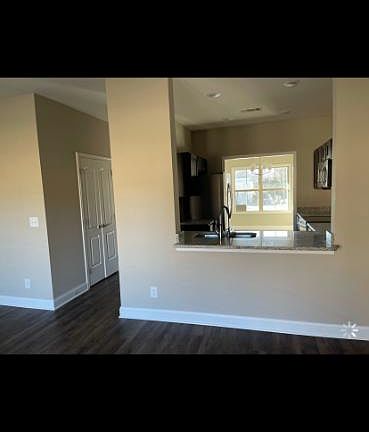4th image of 713 Mulberry St #F