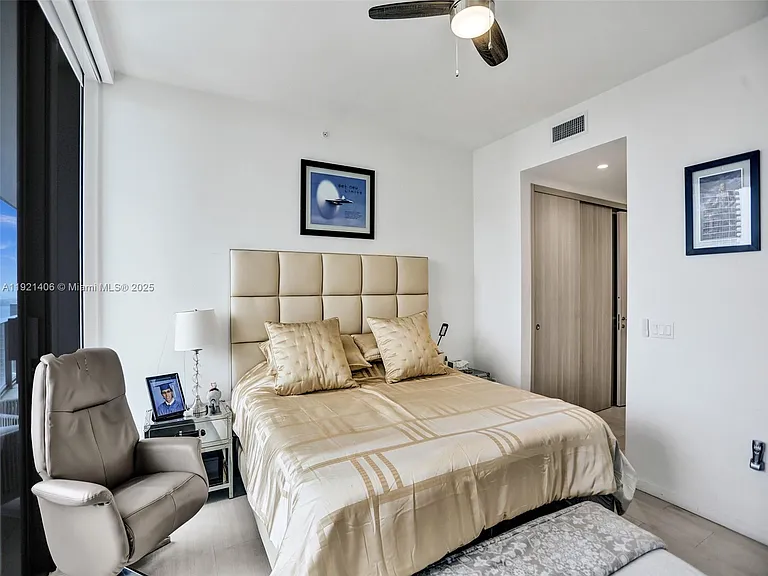 1000 Brickell Plz #Penthouse 5103 — Photo 22