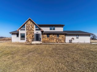 7916 Lafayette Center Rd, Yoder, IN 46798