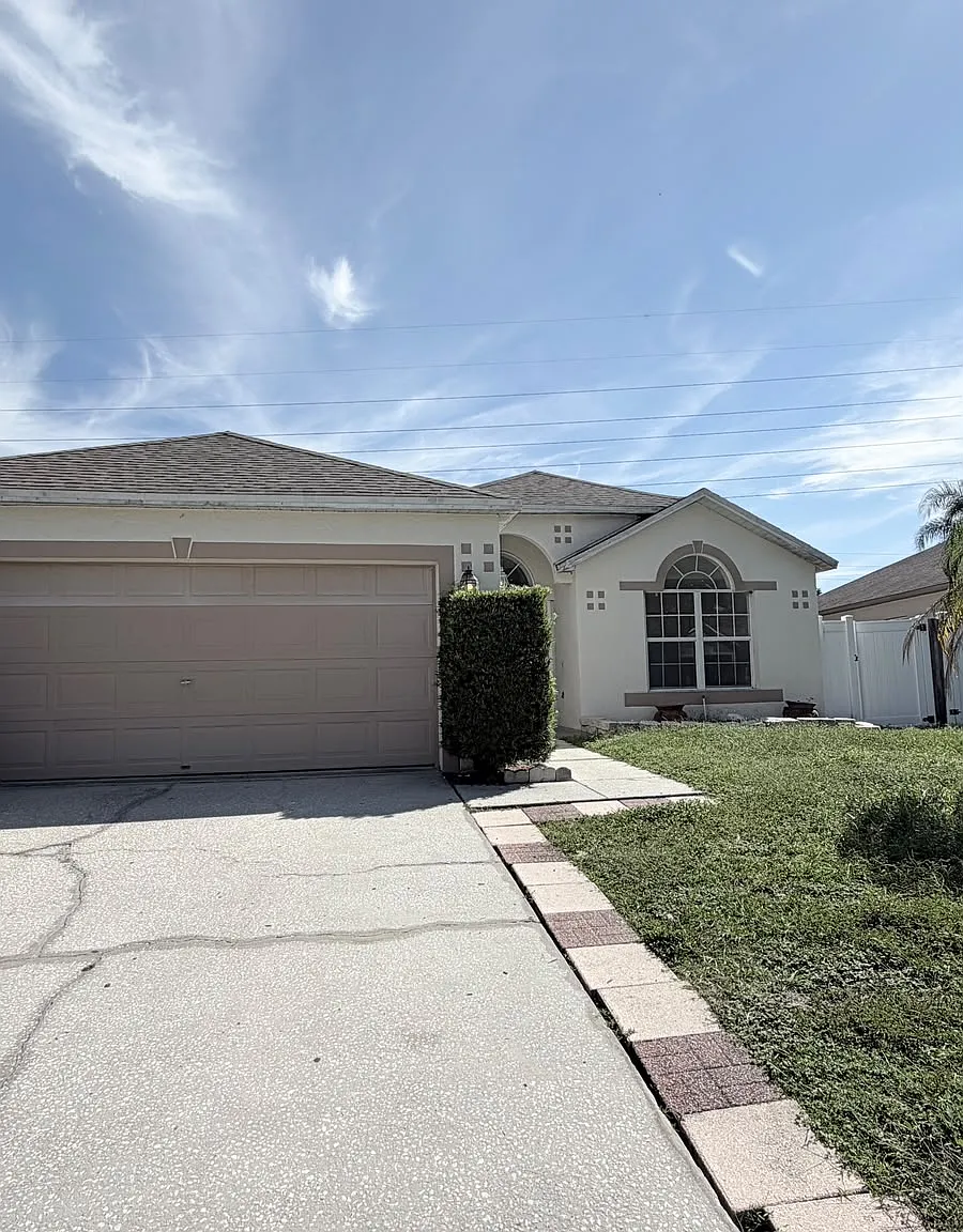 3 bed, 1632 sqft, $2,695 — Photo 2