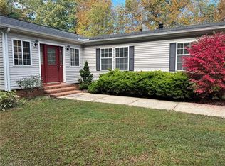 192 New Life Church Rd, Mount Airy, NC 27030