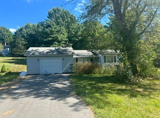 20 Lincoln St, Dexter, ME 04930
