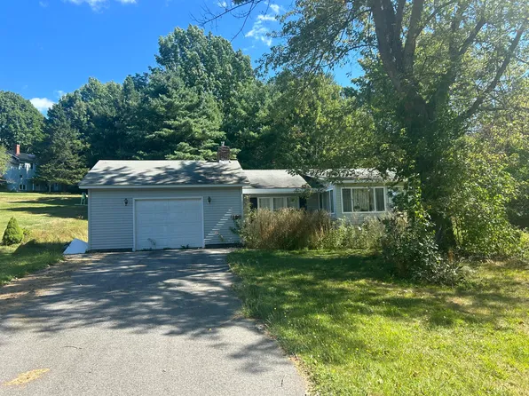 20 Lincoln Street Street, Dexter, ME 04930