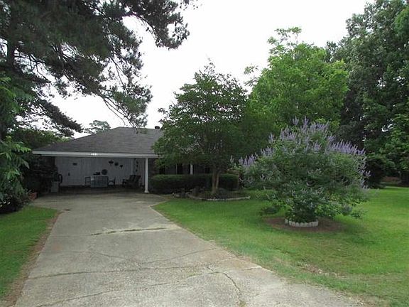 2nd image of 4826 Lake Dr
