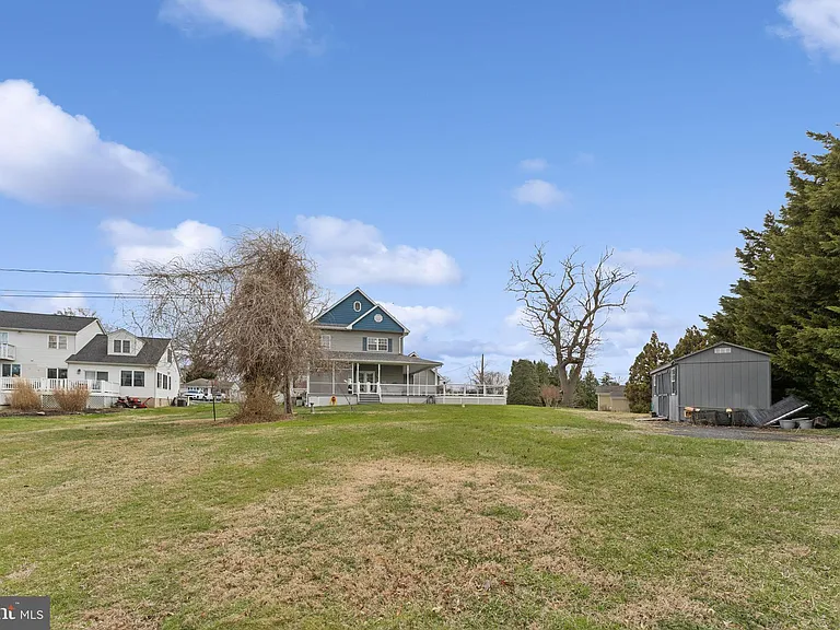 402 Linden Ave — Photo 32